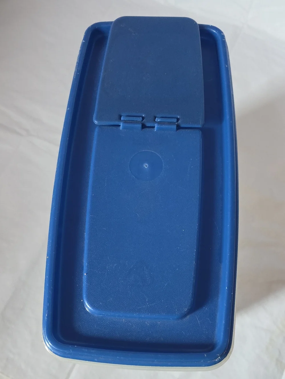 Rubbermaid‎ VTG Servin' Saver Quaker Cereal Container Blue Lid 1.3 Gal/5L